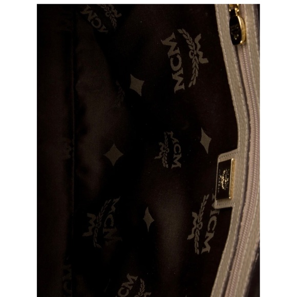 AUTHENTIC MCM BAG - Picture 4 of 6